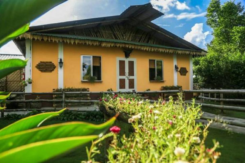 Longchen Homestay Dimāpur Exterior photo